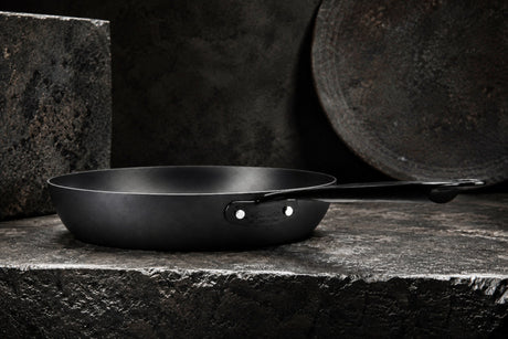 Padella in ferro Nitrurato 1 manico Inox/PVD nero Ø cm.20  Agnelli