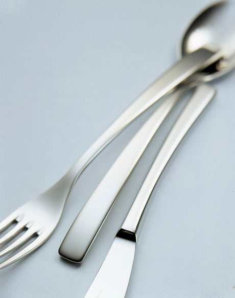 Coltello tavola onda mm.4 manico pieno acciaio 18/10
