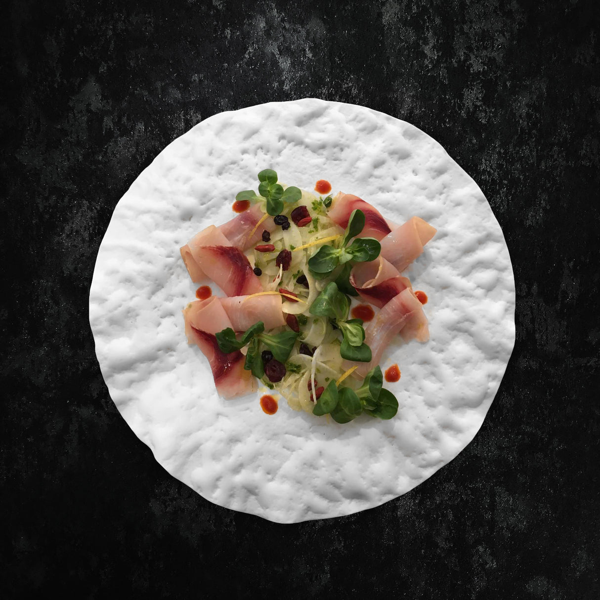 PIATTO GOURMET VULCANO Ø CM.31 EFFETTO ROCCIA